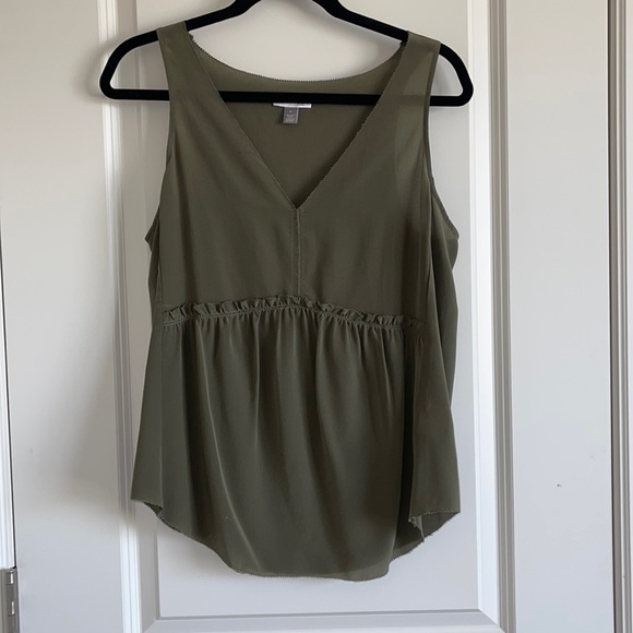Chelsea28 Tops - CHELSEA 28 OLIVIA PALMERO • size M Olive Green Tank